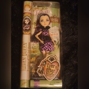 Ever After High Enchanted Picnic Raven Queen Brand New Damaged Box RARE